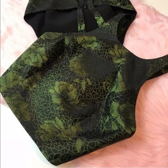 Alice & Olivia Floral Jacquard Crop Top - Picture 6 of 9